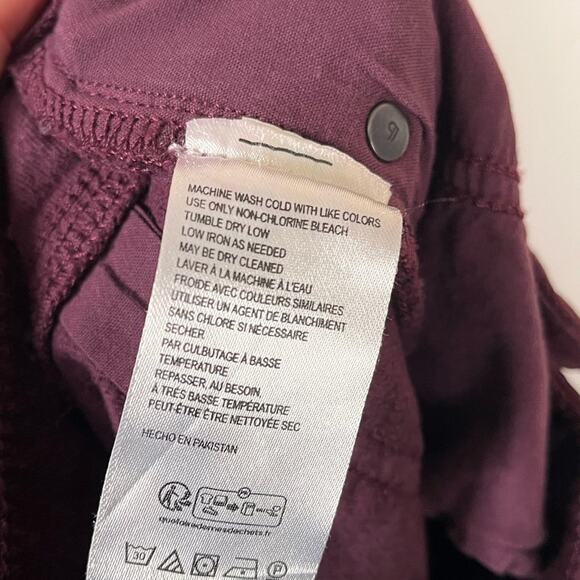 ANTHROPOLOGIE Pilcro Dark Plum Purple Straight leg Soft Velour Pants Size 27 - Picture 5 of 6